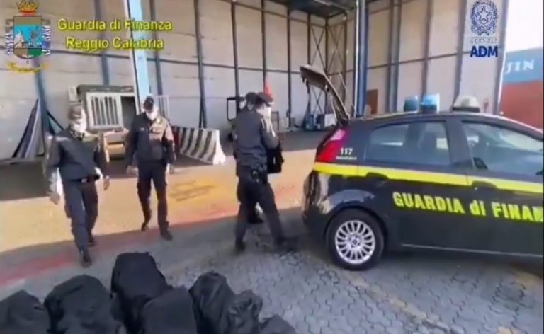 Sequestro di droga al porto di Gioia Tauro