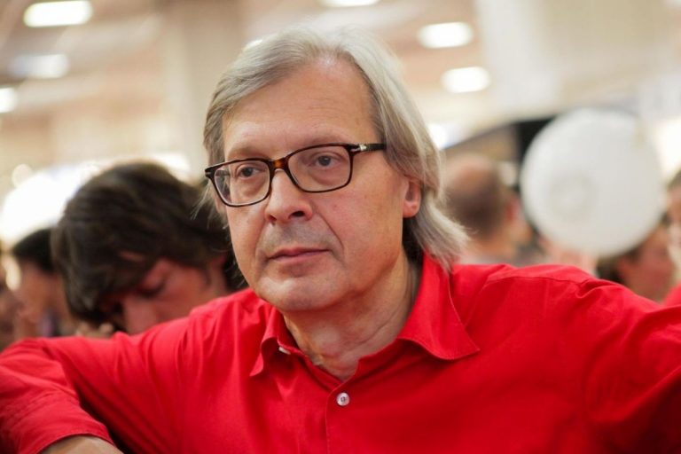 Sgarbi Draghi cacci Ricciardi