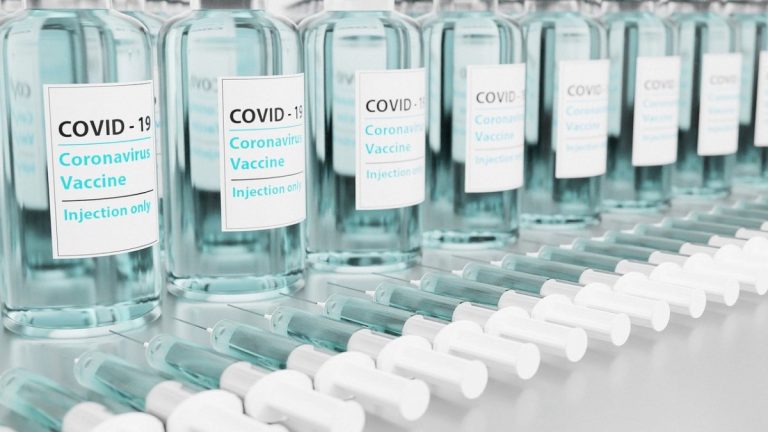 Vaccini Covid-19, il parere di Ippolito dello Spallanzani