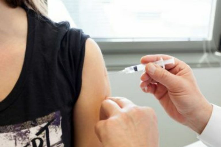 Vaccino medici base guadagno