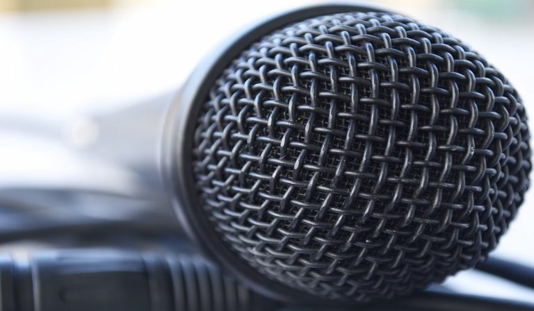 Focolaio Coronavirus al karaoke a Cosenza, per ora 11 contagiati