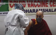 Vaccino Astrazeneca per il leader buddista