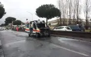 Paura a Cavezzo, ambulanza prende fuoco