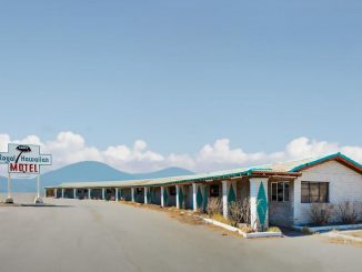Arne's Royal Hawaiian Motel