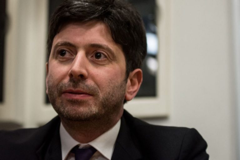 AstraZeneca Speranza vaccinazione va avanti