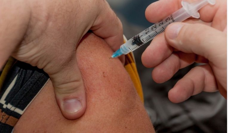 AstraZeneca vaccinazioni sospese Piemonte