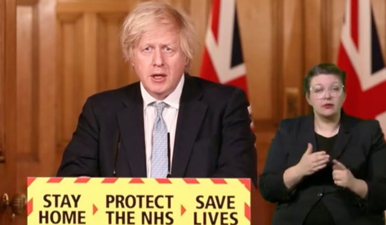 Boris Johnson si vaccinerà venerdì