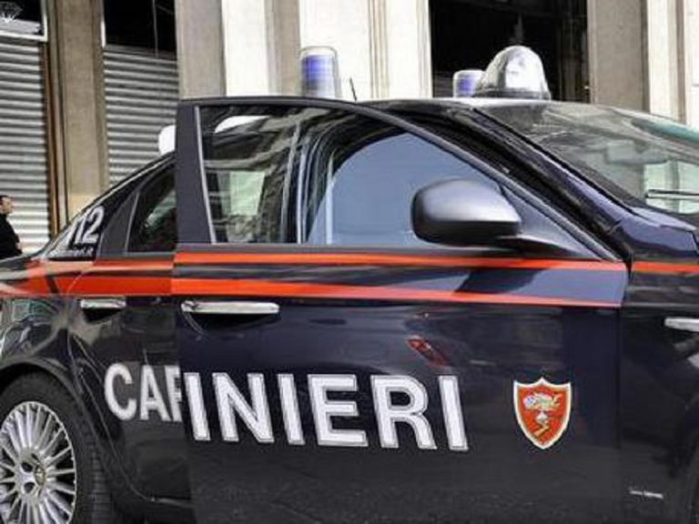 Morto dopo un volo dal balcone: è giallo a Caserta