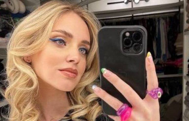 Chiara Ferragni luci sala parto
