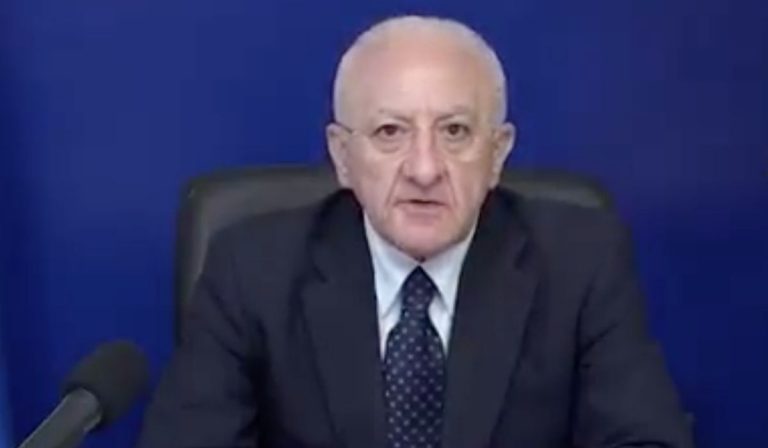 De Luca chiude parchi