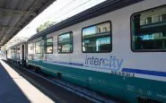 Donna partorisce sull'Intercity notte