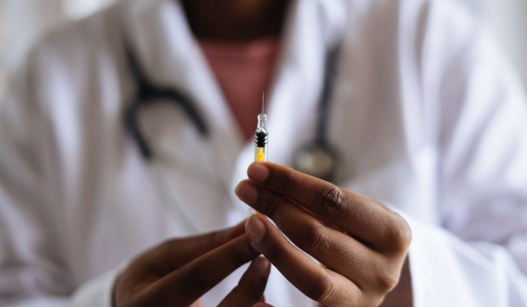 Figliuolo in arrivo vaccini
