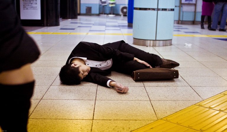 Giappone, morte per superlavoro: caso di "karoshi" in Sony