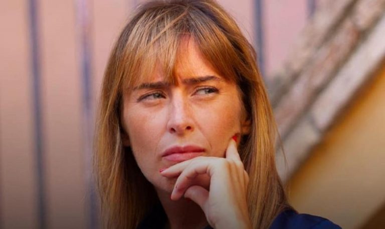 maria elena boschi contro andrea scanzi
