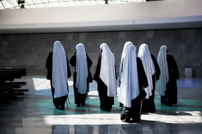Focolaio in un convento di Erba, settanta suore positive