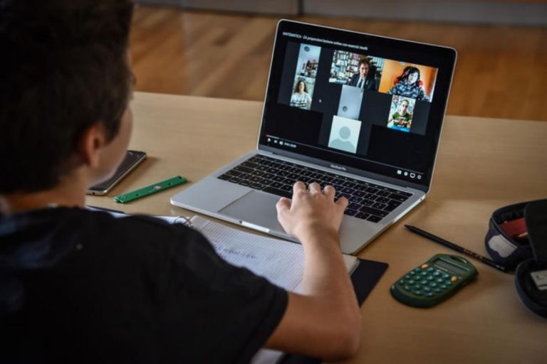 Piemonte scuole superiori medie Dad