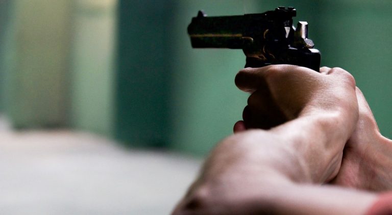 Pistola