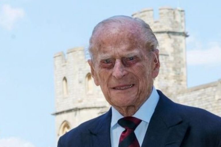 Principe Filippo dimesso dopo l'operazione