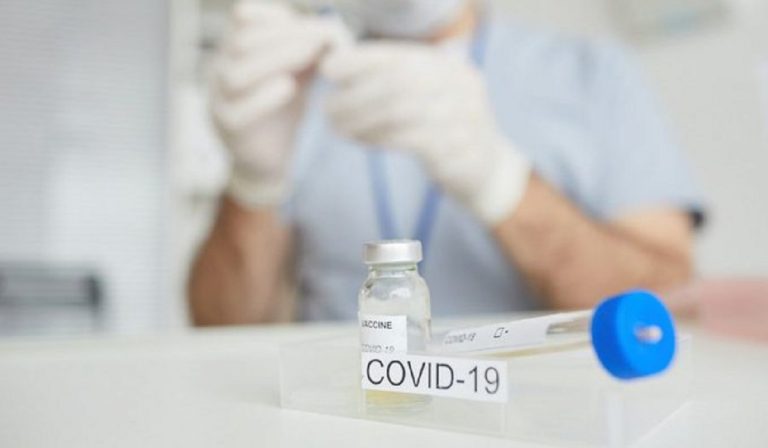 vaccini astrazeneca tachipirina