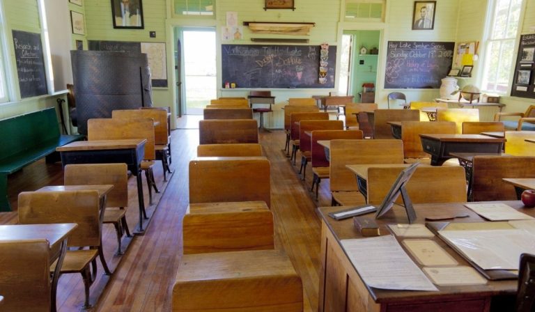 zona rossa chiuse scuole