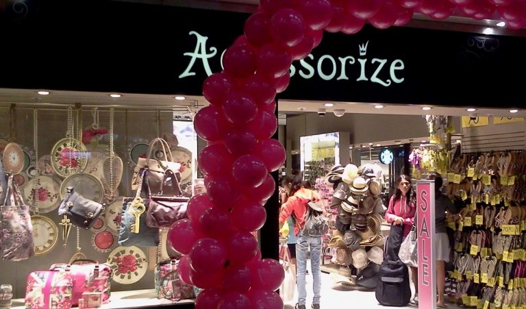 Uno store Accessorize