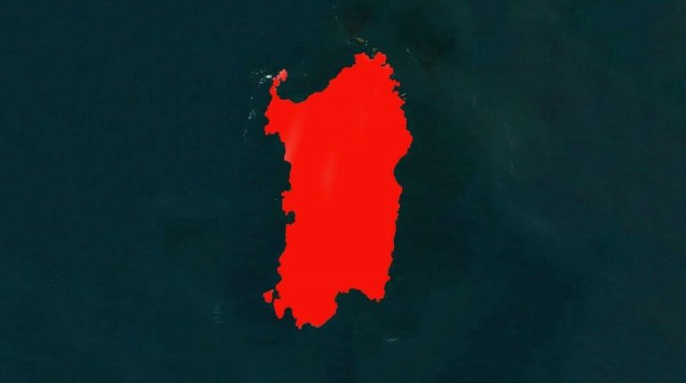 Come mai la Sardegna è passata velocmente da zona bianca a zona rossa?