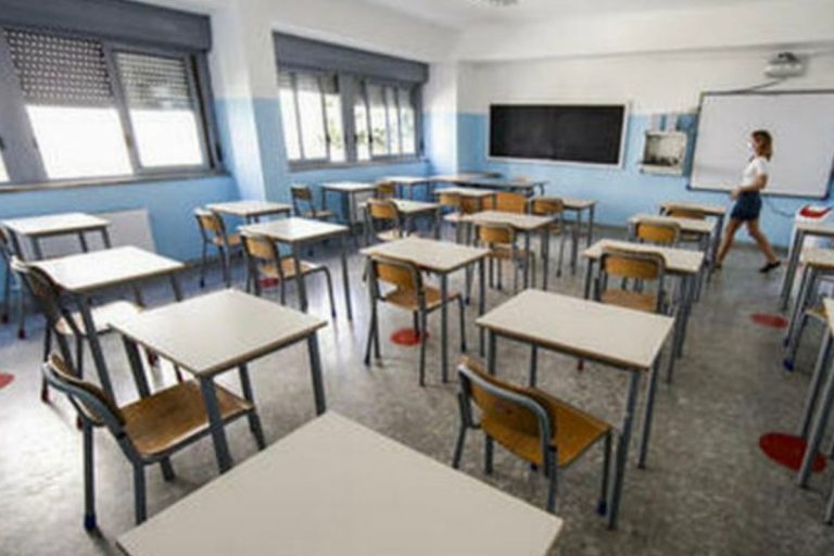Focolaio covid scuola Procida