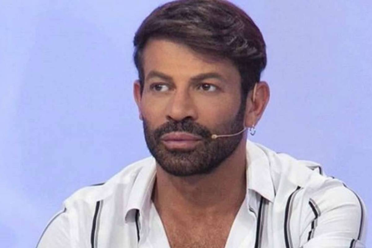 Gianni Sperti confessa i ritocchi al viso: "Ho fatto il ...