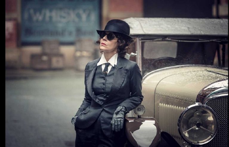 Addio a Helen McCrory, morta di cancro a soli 52 anni