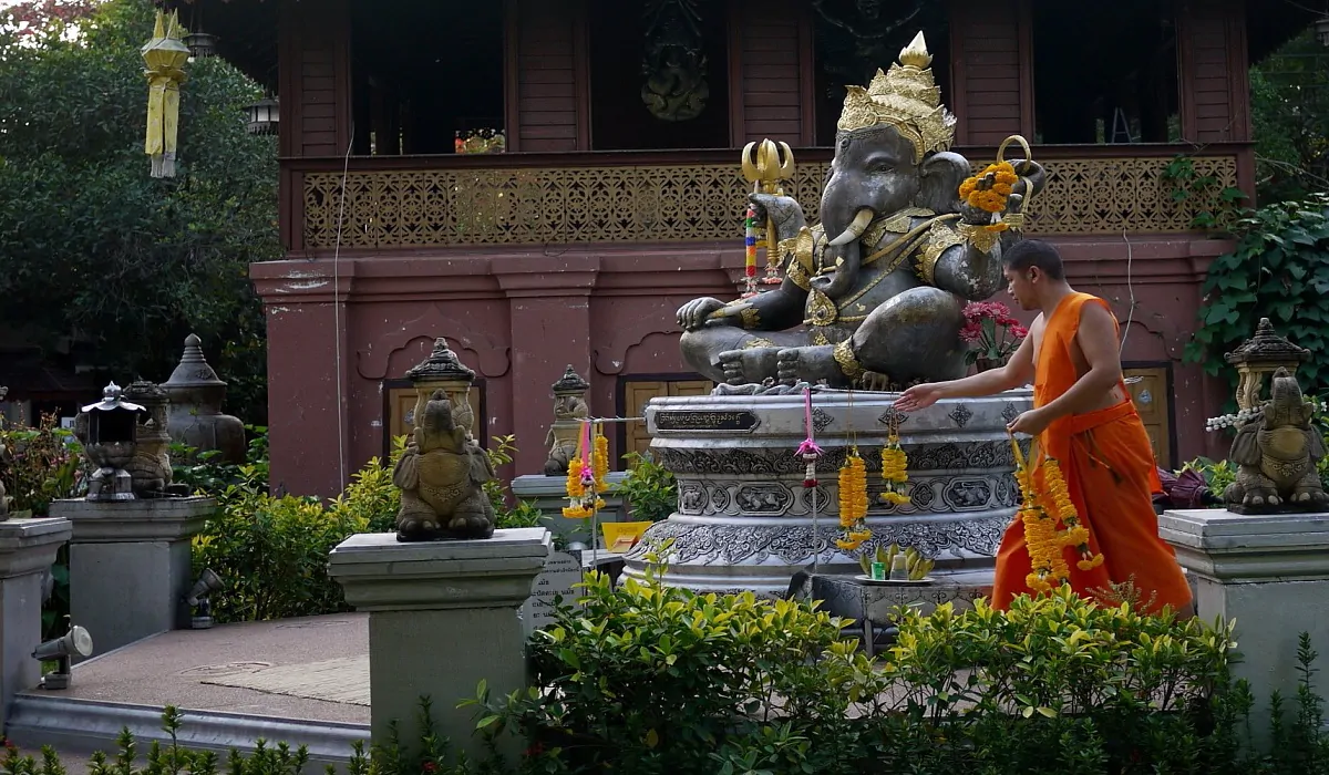 Thailandia, monaco buddista si decapita: lo aveva deciso anni prima