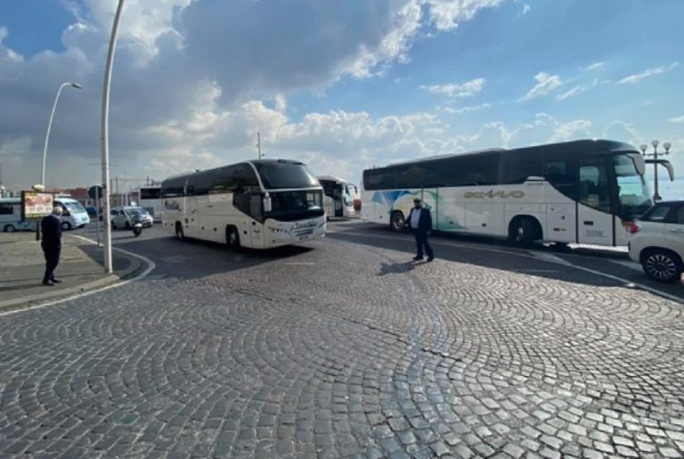 Protesta bus turistici Napoli