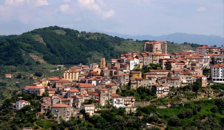 Lockdown a Roccadaspide, scuole chiuse e coprifuoco fino al 2 maggio