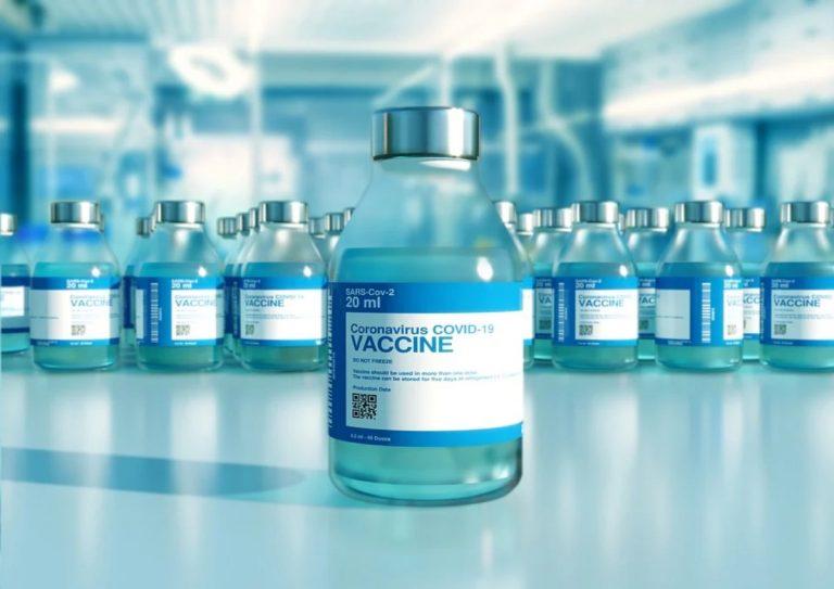 Vaccino Covid-19 AstraZeneca nel Lazio, la preoccupazione dell'assessore D'Amato