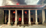 In sudafrica incendio provocat da vagabondo