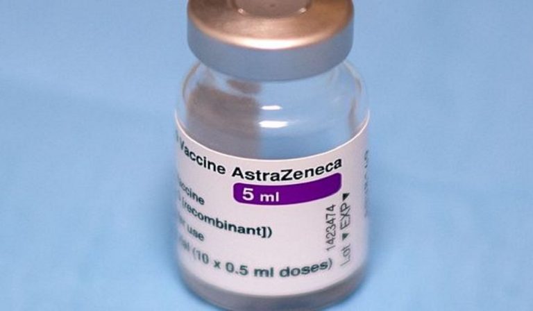 astrazeneca bloccato export da 3.1 mln di dosi verso l'australia