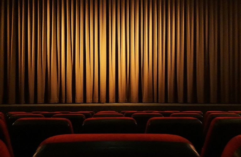 Cinema, le riaperture dal 26 aprile in zona gialla e le regole da seguire