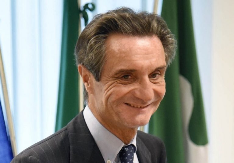 Covid, Fontana assicura che entro luglio tutti i lombardi avranno ricevuto la prima dose di vaccino