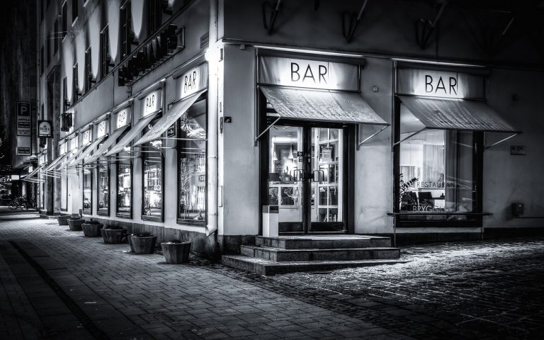 come riaprire bar e ristoranti