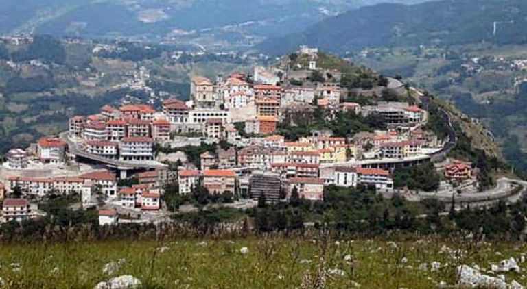 Palomonte, il sindaco mette il comune in lockdown fino al 30 aprile