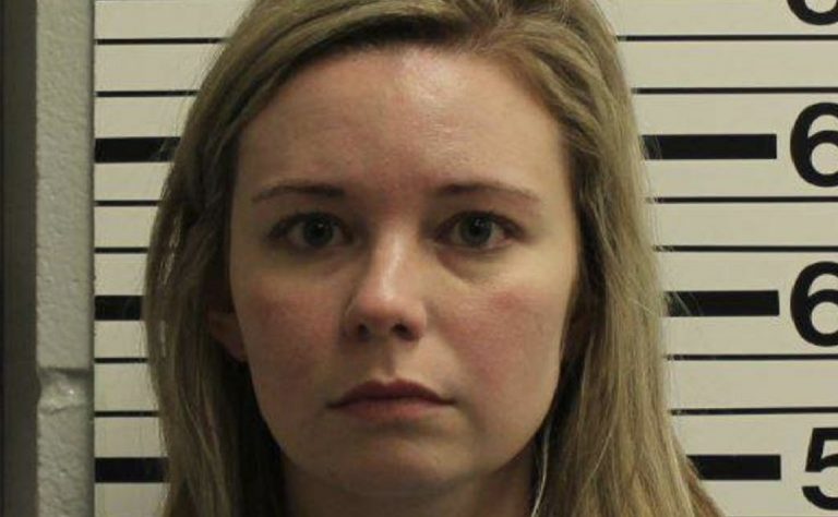USA, Texas: insegnante accusata di aver abusato sessualmente di uno studente minorenne