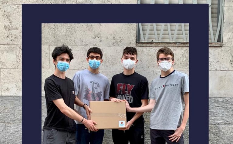 ragazzi rigenerano pc usati