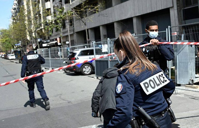 sparatoria parigi