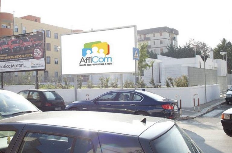 Un cartellone dell'azienda