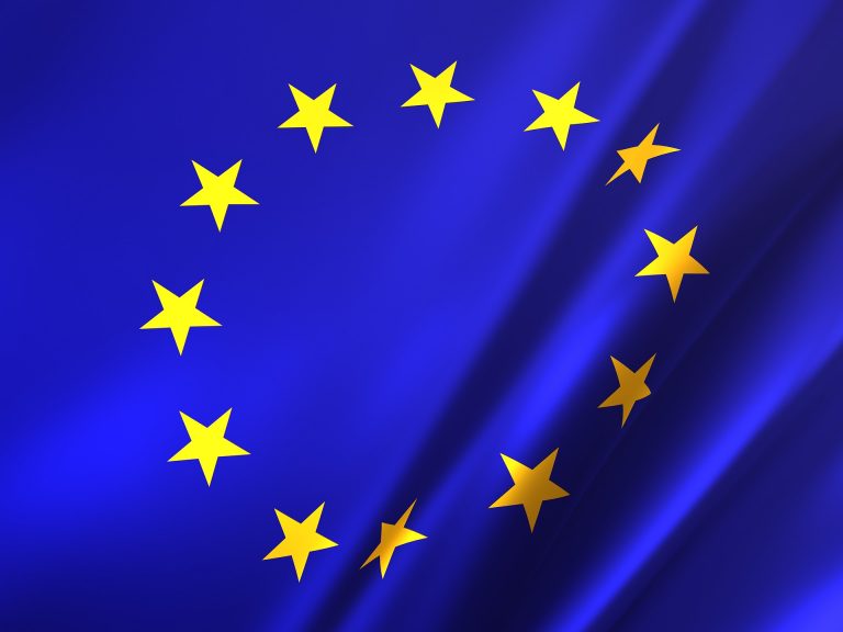 Biossido di titanio, il colorante alimentare non è sicuro: l'allarme dell'Ue