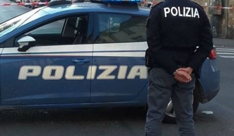 Bologna donna morta cassonetto