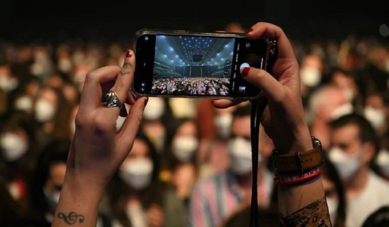 Pregliasco: "Concerti in Italia? Riprenderanno col 50% della popolazione vaccinata"