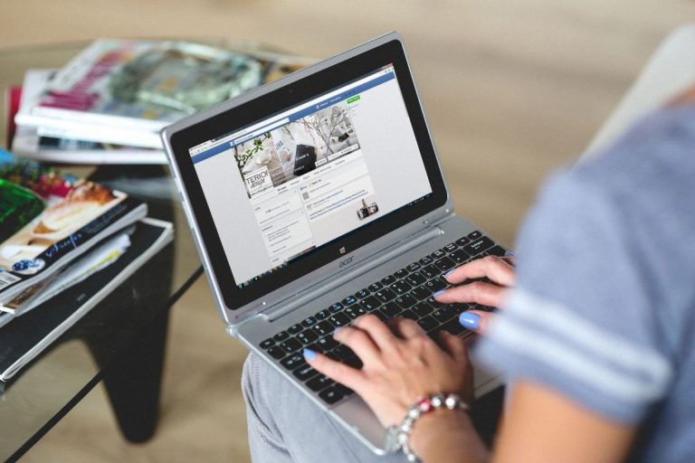 Facebook contro fake news