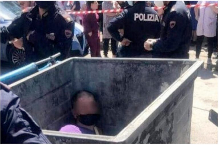 Scampia, uomo linciato e gettato in un cassonetto