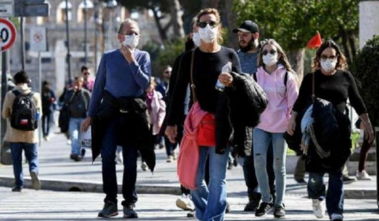 Oxford futuro senza mascherine