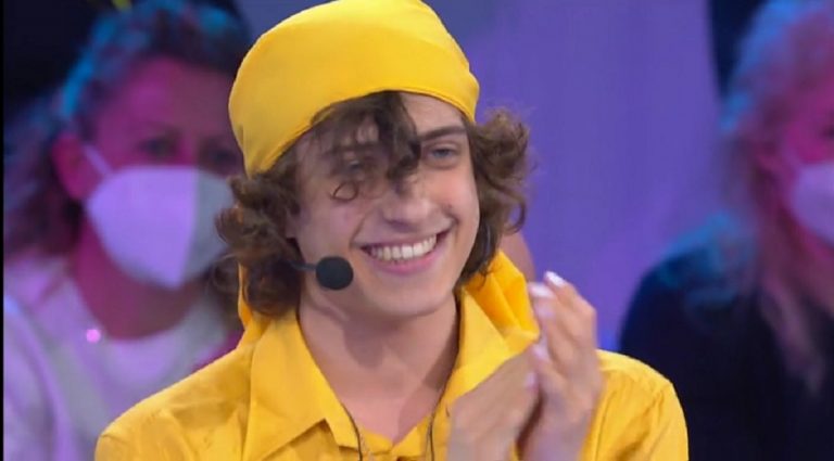 Sangiovanni in lacrime per Giulia